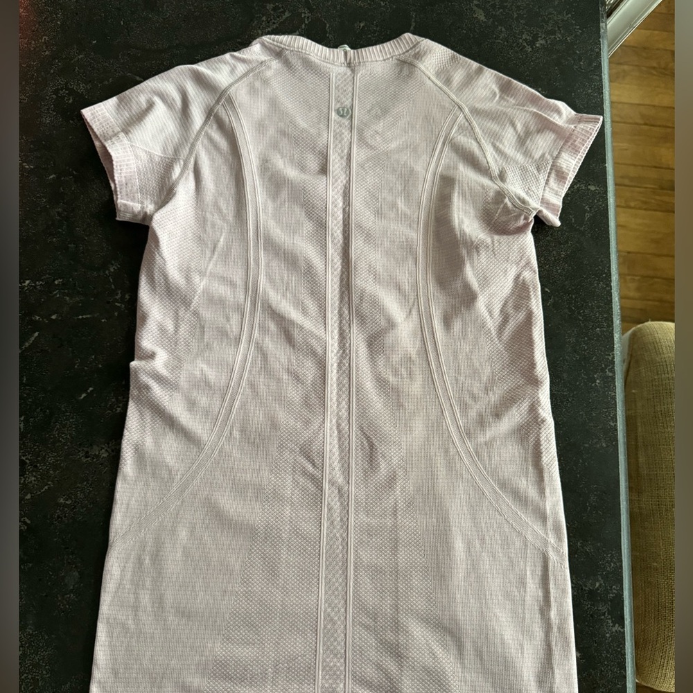 light pink lululemon swiftly tech shirt